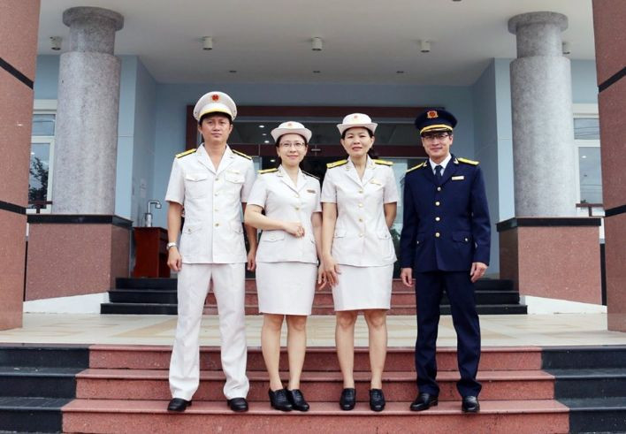 nhung-mau-dong-phuc-thue-co-ban-danh-cho-can-bo-1