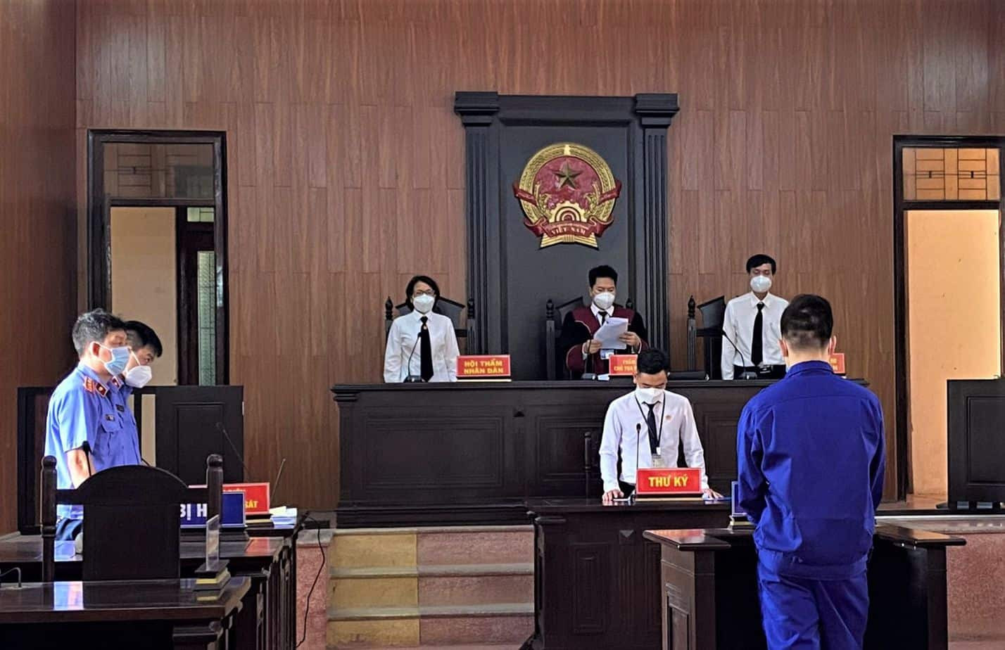 tòa sơ thẩm là gì