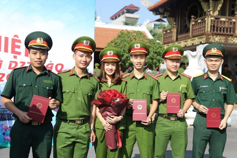 Bộ trưởng bộ công an bao nhiêu tuổi về hưu