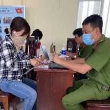 công an hỏi cung
