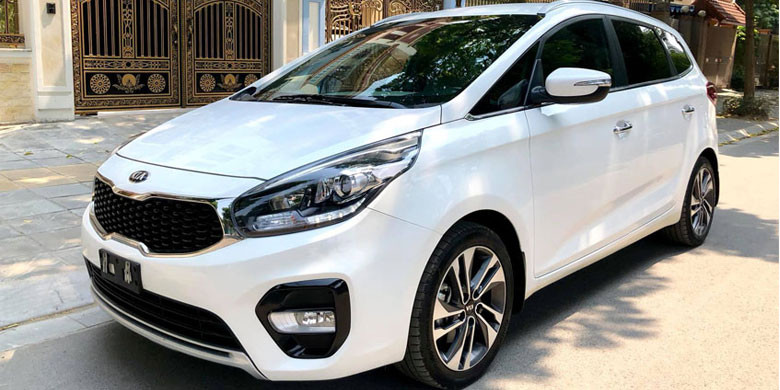 Thuê xe ô tô 7 chỗ tự lái