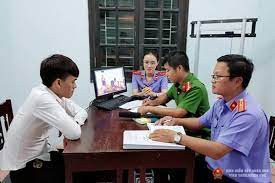 hỏi cung