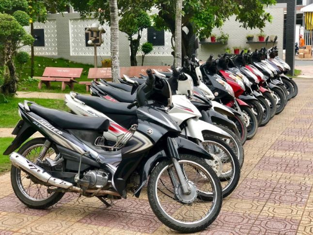 mua xe yamaha mt 15 trả góp