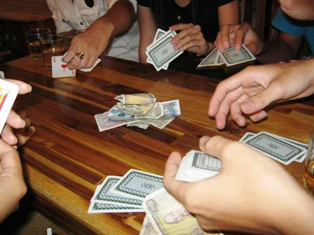 Tội không tố giác tội phạm đánh bạc