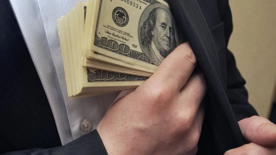 Ví dụ về biển thủ tài sản