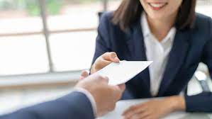 hoàn phí bảo hiểm là gì