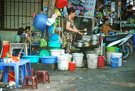 Vệ sinh an toàn thực phẩm từ quán ăn vỉa hè [Chi tiết 2023]