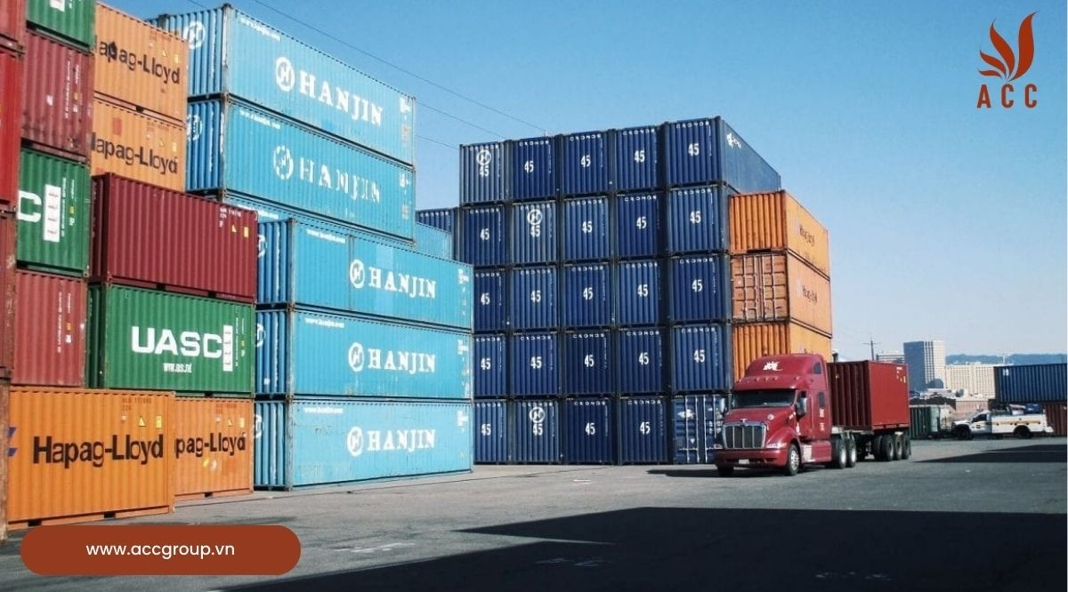 Cảng chuyền tải là gì?