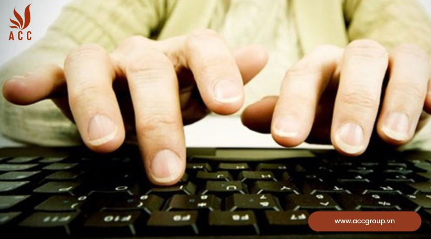 Những biểu hiện của anh hùng bàn phím