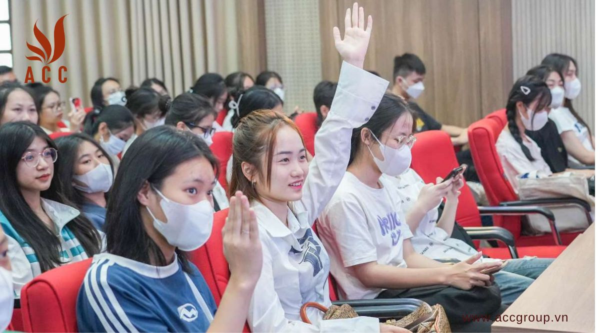 Có bắt buộc Tân sinh viên phải tham gia tuần sinh hoạt công dân?