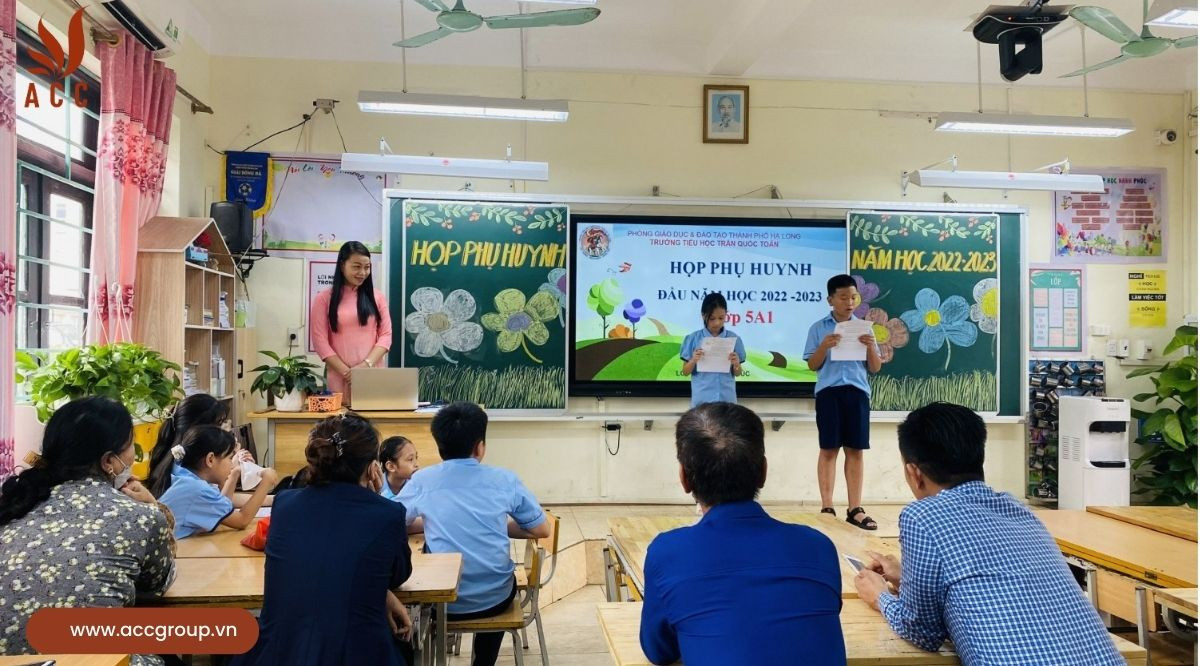 Tiến hành tổ chức họp phụ huynh 