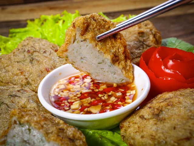 Giay-phep-an-toan-thuc-pham-Cha-ca-that-lat