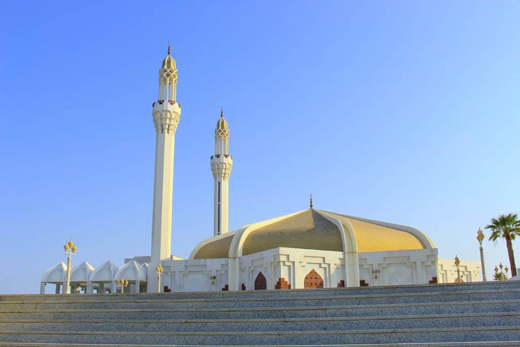 Jeddah-day-trips-Saudi-Arabia-Hassan-Enamy-Mosque-1024x683