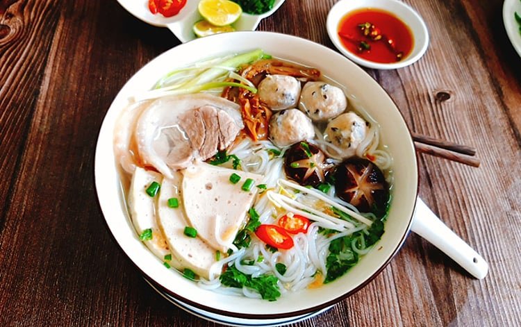 giay-phep-an-toan-thuc-pham-bun-moc