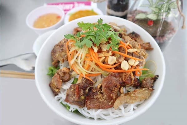 mo-quan-bun-thit-nuong