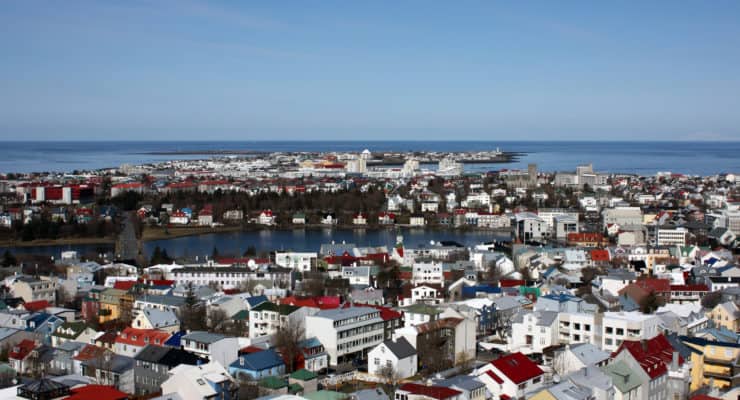 Thanh-lap-van-phong-đai-dien-o-Iceland