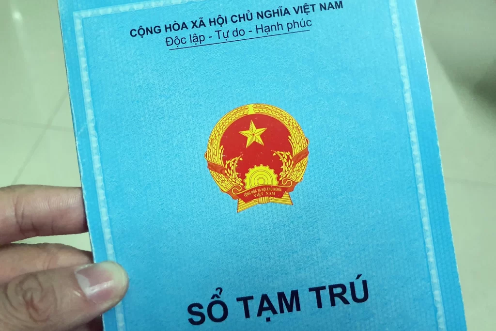Làm-hộ-khẩu-tạm-trú-cần-những-gì-Thủ-tục-dăng-ký-hộ-khẩu-tạm-trú-dài-hạn-thực-hiện-như-thế-nào--1024x683
