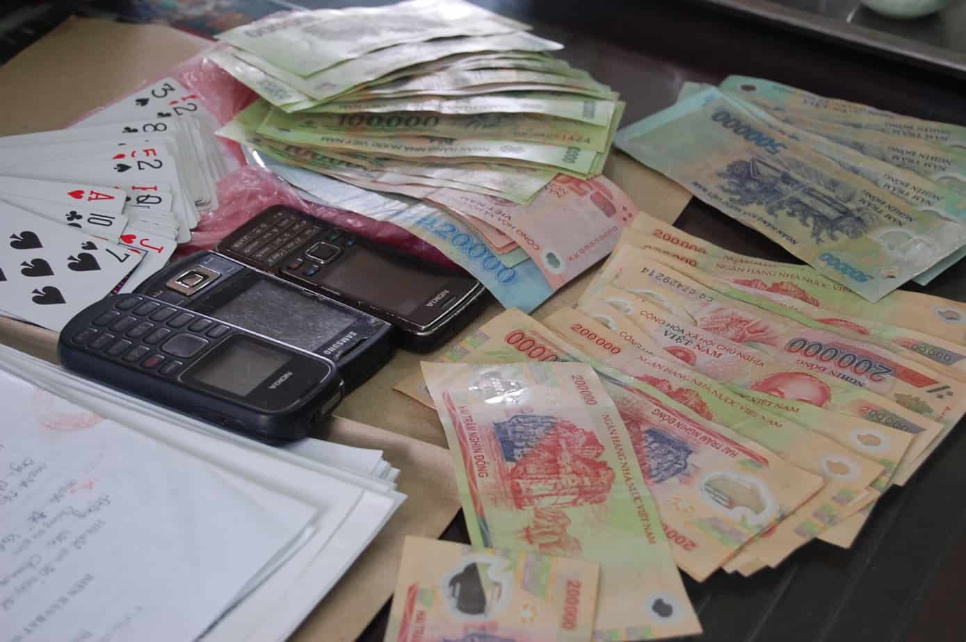 quy-dinh-phap-luat-moi-nhat-ve-toi-danh-bac-va-to-chuc-danh-bac-1