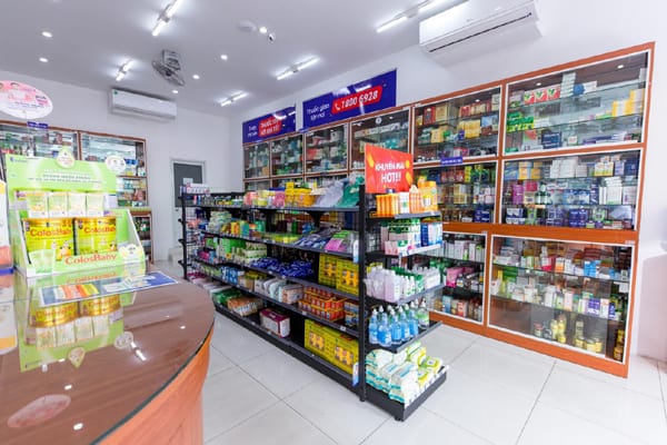 he-thong-nha-thuoc-fpt-long-chau-vuot-moc-200-cua-hang-3