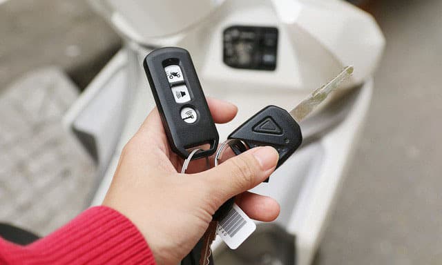 khoa-chong-trom-xe-may-smart-key
