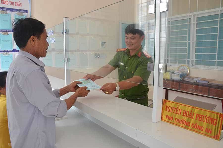làm tạm trú tạm vắng mất bao lâu