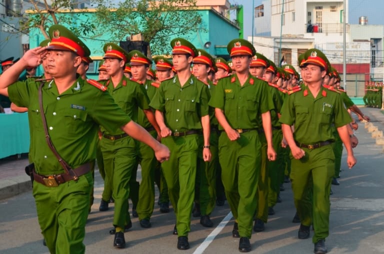 quy-dinh-ket-hon-trong-cong-an-nhan-dan