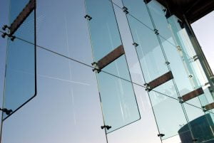 thu-tuc-nhap-khau-kinh-cuong-luc-300x201