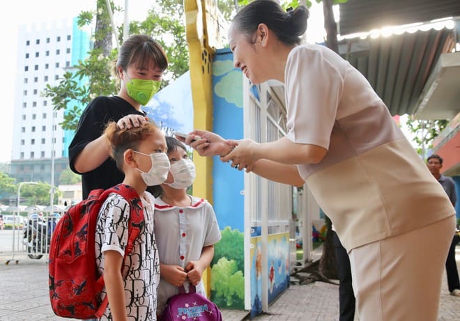 tuoi-nghi-huu-cua-giao-vien-mam-non