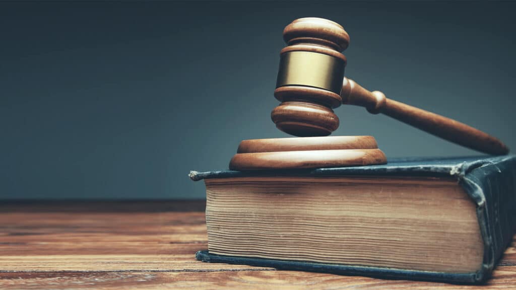 Top Law College In India 1024x576