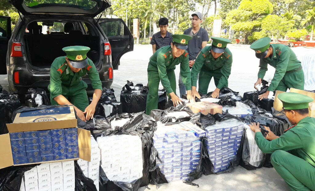 So Sánh Tội Buôn Lậu Với Tội Trốn Thuế