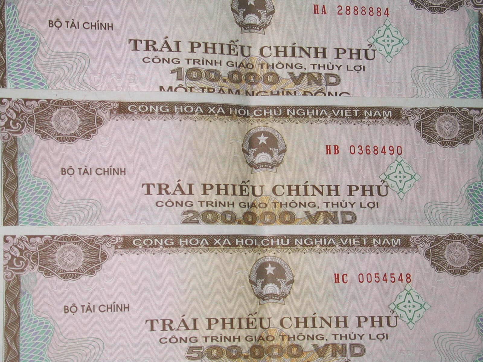 cach-mua-trai-phieu-chinh-phu-ky-han-20-nam