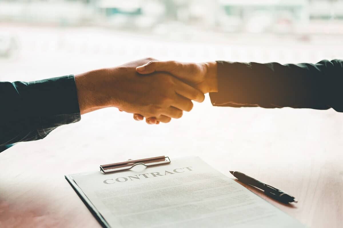 Giao Dịch Dân Sự Vi Phạm điều Cấm Của Luật