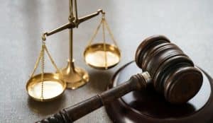 Khởi Kiện Quyết định Kỷ Luật Buộc Thôi Việc