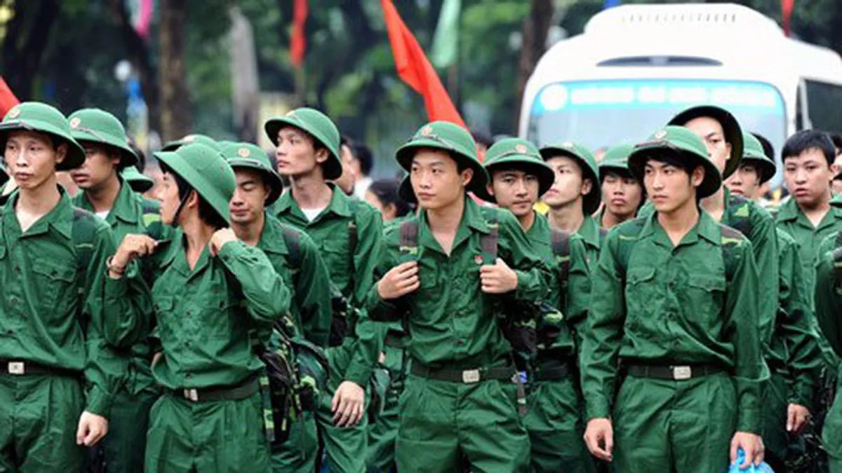 Nghia Vu Quan Su Di May Nam 2010154954