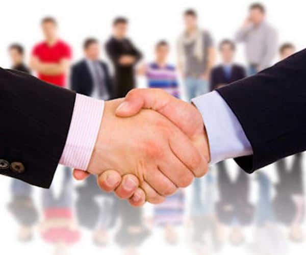 Người ủy Thác Nhập Khẩu Trên Tờ Khai Hải Quan