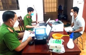 Làm chứng minh thư vào ngày nào trong tuần?
