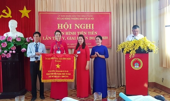 Mẫu Báo Cáo Thành Tích Cá Nhân Lao động Tiên Tiến 2022