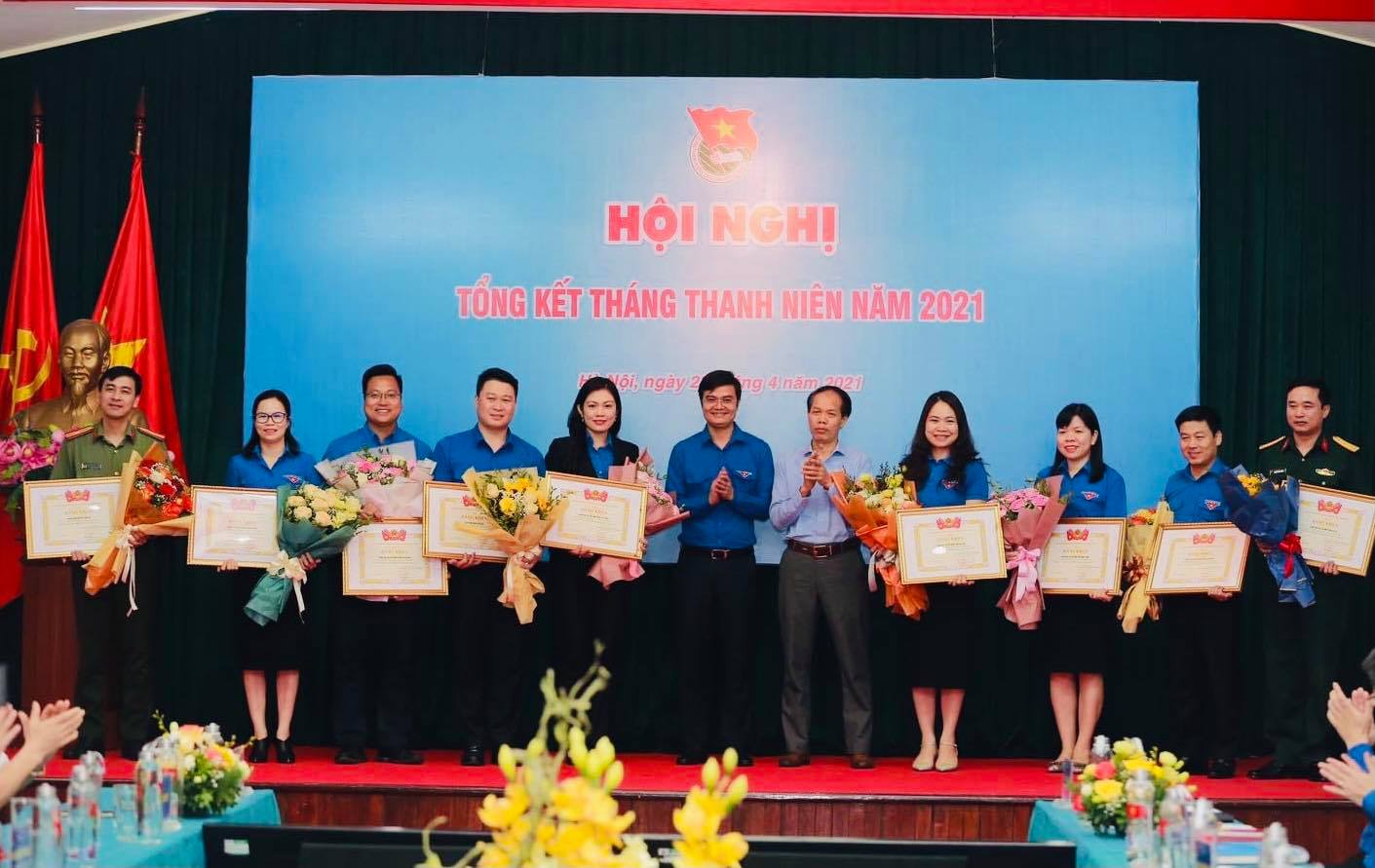 Tong Ket Thang Thanh Nien