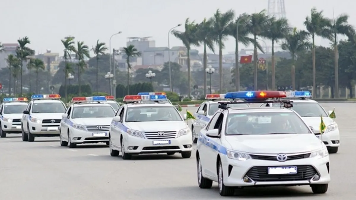 Xe Duoc Uu Tien 1606094015