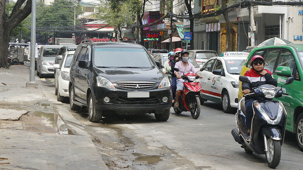 Lỗi Dừng, Đỗ Không Xi Nhan Của Xe Ô Tô Bị Phạt Bao Nhiêu