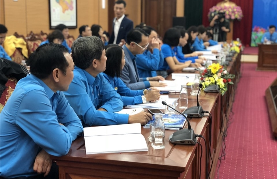 mẫu giấy mời đại hội công đoàn cơ sở