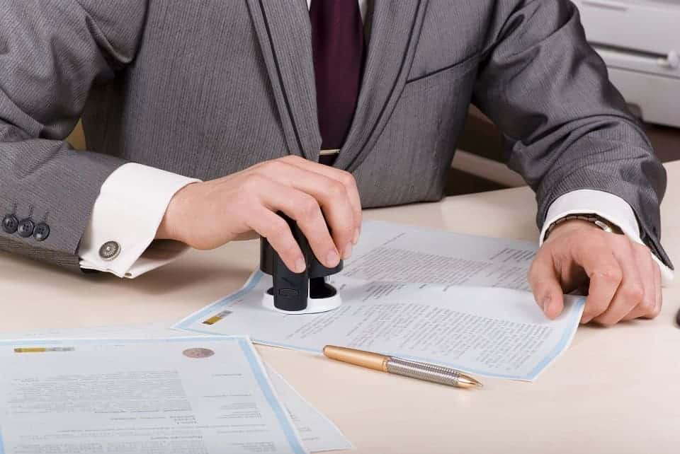 Thể Nhân Và Pháp Nhân Khác Nhau Như Thế Nào