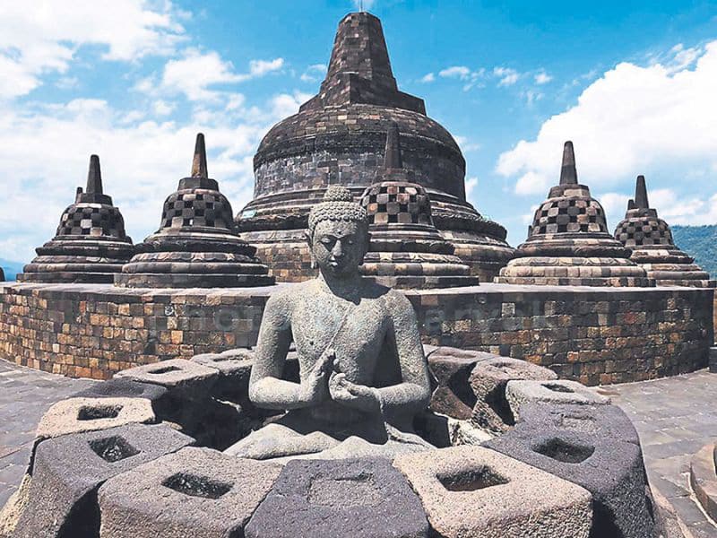 Borobudur2905 15744072576101219459301