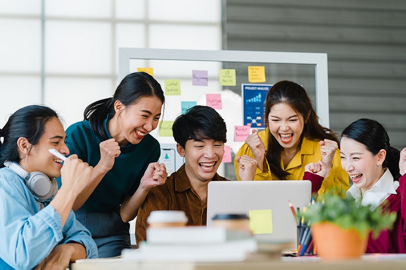 Những liên hệ văn hóa công sở trong thực tiễn