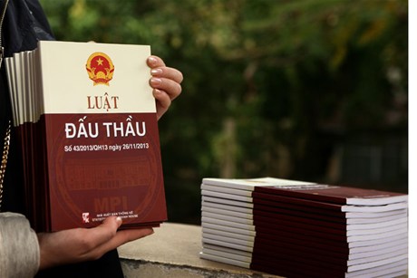đấu thầu rộng rãi và chào hàng cạnh tranh