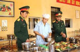 chế độ ăn của quân nhân