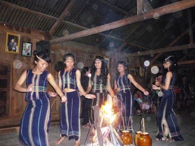 chế độ mẫu hệ của người ê đê