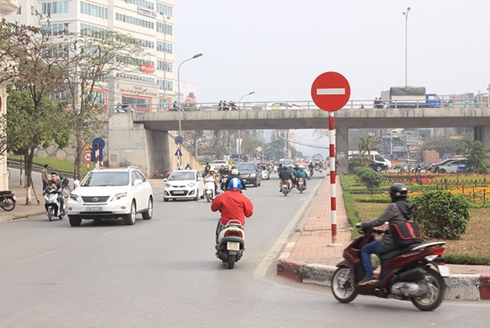 lỗi đi ngược chiều phạt bao nhiêu tiền