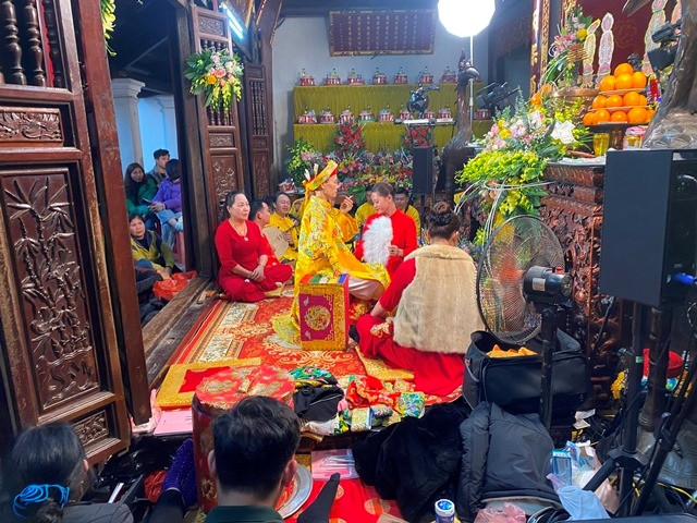 Bài trừ mê tín dị đoan