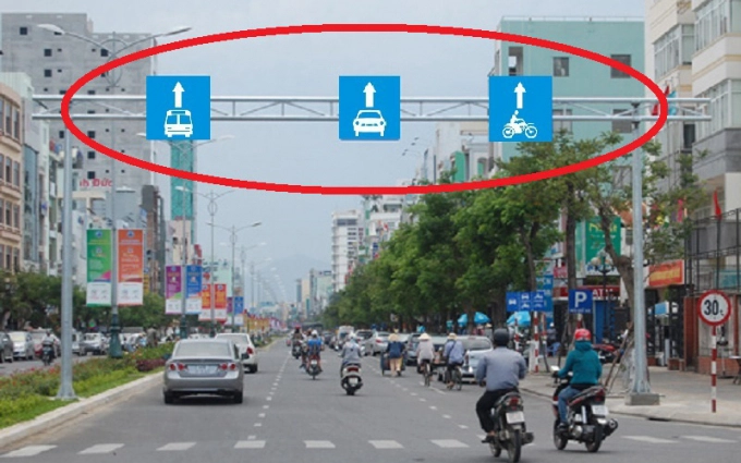 ô tô đi sai làn đường phạt bao nhiêu tiền